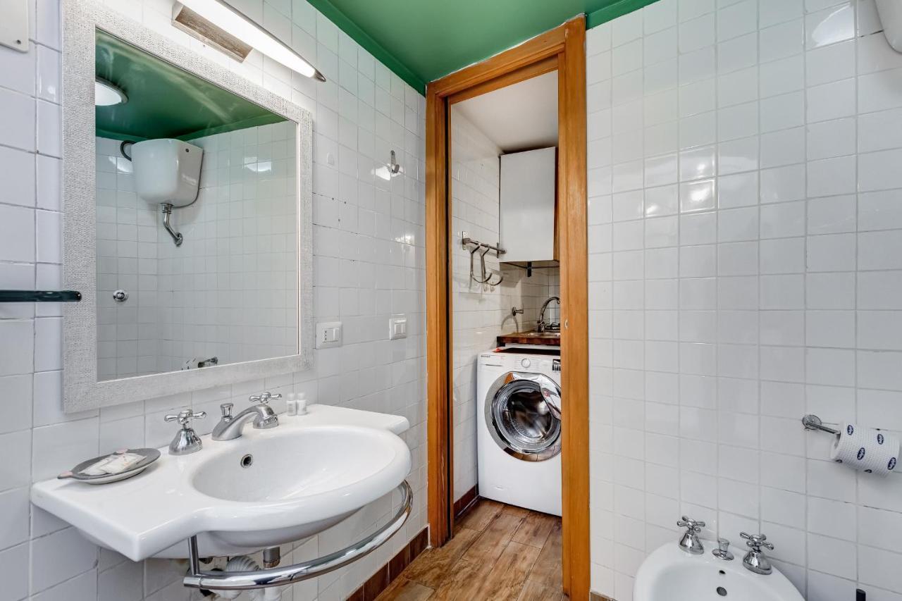 Vivilo Collection - Spanish Steps Macelli Apt With Private Terrace Рим Екстериор снимка