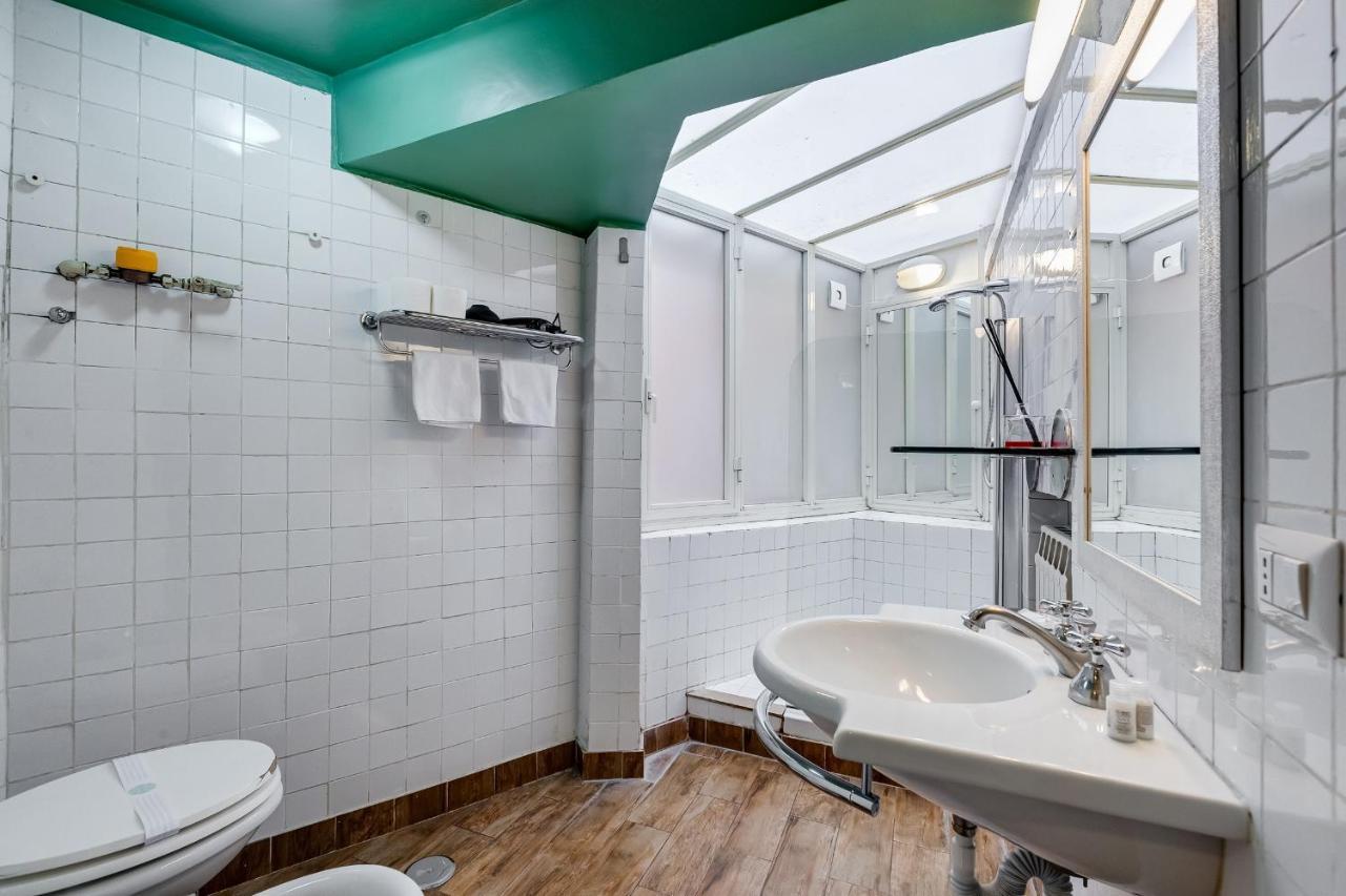 Vivilo Collection - Spanish Steps Macelli Apt With Private Terrace Рим Екстериор снимка