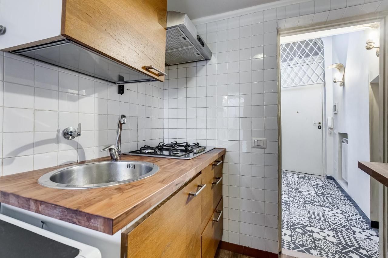 Vivilo Collection - Spanish Steps Macelli Apt With Private Terrace Рим Екстериор снимка